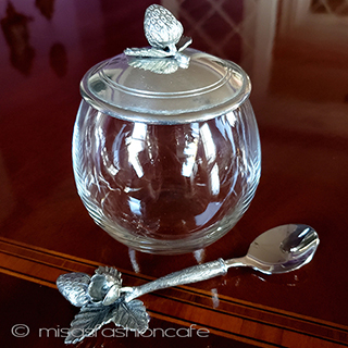 （画像用） ストロベリー苺ジャム スプーン付ガラス容器