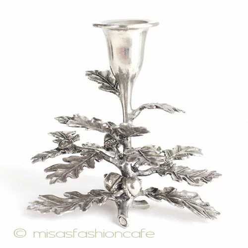 （画像用） どんぐり　団栗の実 キャンドルスタンド