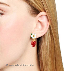 （画像用） ケイトスペード　ピアス 苺いちご　ドロップ