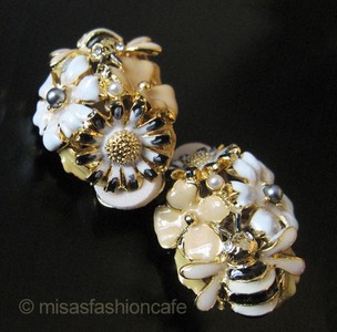 （画像用） パステル フラワーガーデン KJL ミツバチ イヤリング