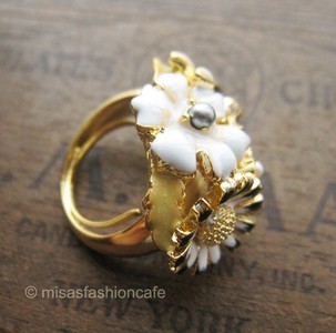 （画像用） パステル フラワーガーデン KJL ミツバチ リング