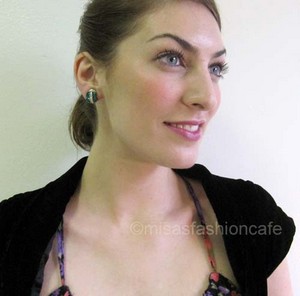 （画像用） てんとう虫イヤリング