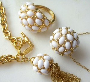 （画像用） KJL タッセル ブレス