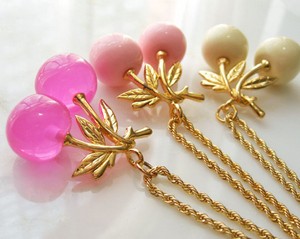 （画像用） KJLチェリーネックレス