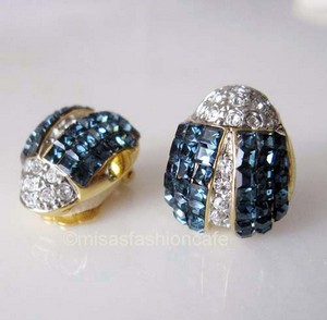 （画像用） てんとう虫イヤリング