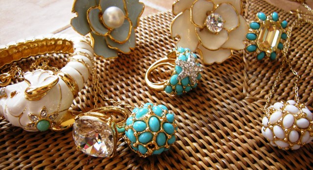 （画像用） KJL デコボールネックレス