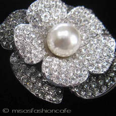 （画像用） KJLフラワー ブローチ