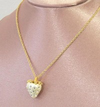 （画像用） KJL　パール苺ネックレス