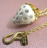 （画像用） KJL　パール苺ネックレス