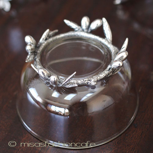 （画像用） オリーブ装飾・脚付 ガラスボウル・容器