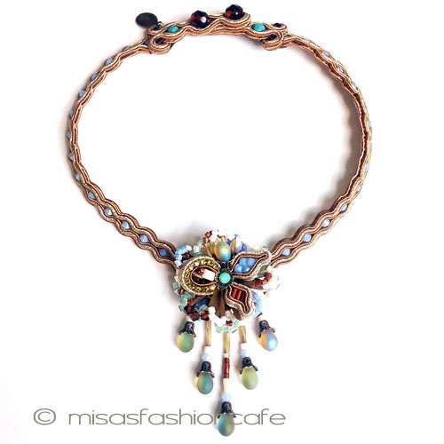 （画像用） Dori　ドリチャングリ フラワー　ネックレス