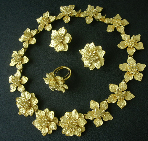 （画像用） KJL 野バラ　ネックレス