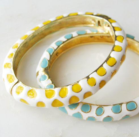 （画像用） キリン柄バングル