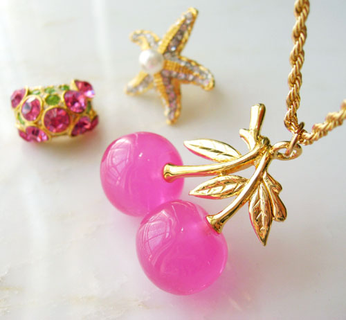 （画像用） KJLチェリーネックレス