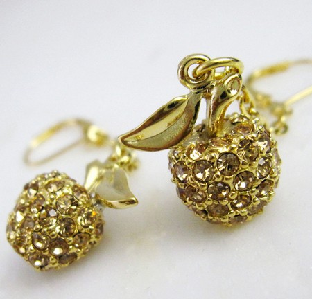 （画像用） KJL 　りんご　ピアス