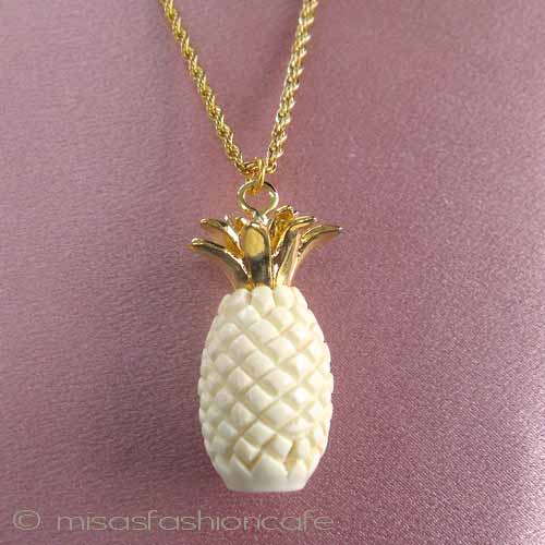 （画像用） KJL ネックレス