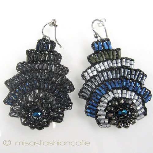 （画像用） Lavish 大振りピアス ４カラービーズ刺繍