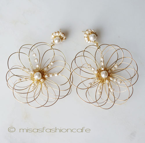 （画像用） Lavish ピアス 18Kgpワイヤーフラワー