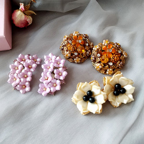 （画像用） ヴィンテージイヤリング 「フラワー」３点セット