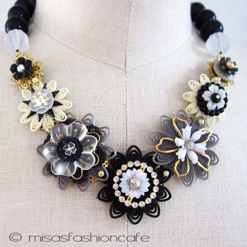 （画像用） NY お花ネックレス 　モノトーン・フラワー