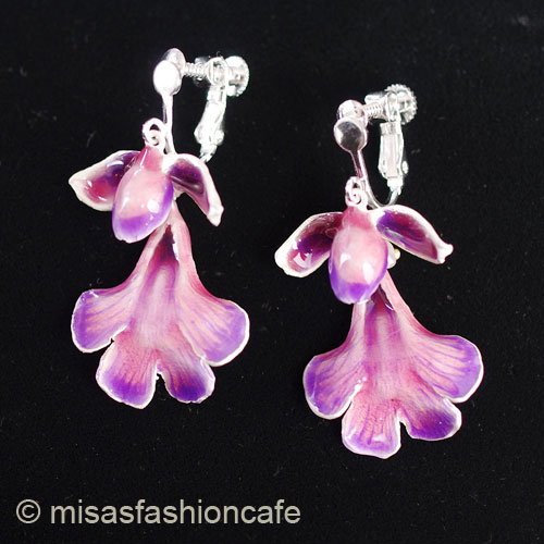 （画像用） ピアス　または　クリップ 真珠ランの花ピアス