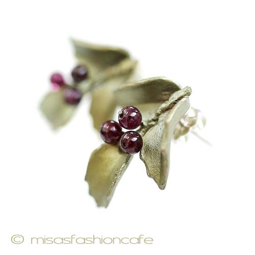 （画像用） マイケルミショー ピアス 天然石ガーネットのヒイラギ