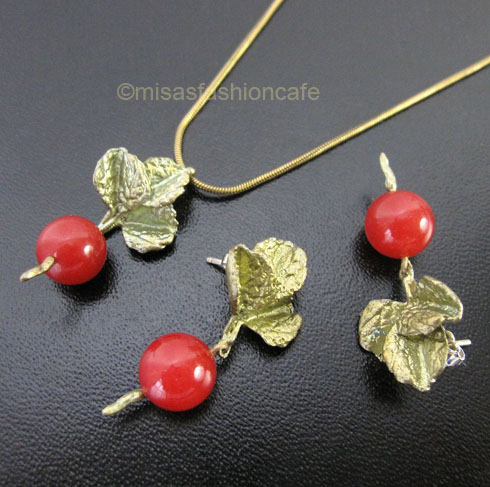 （画像用） Michaud ピアス 赤かぶ