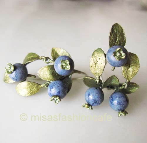 （画像用） マイケルミショー ピアス ブルーベリー