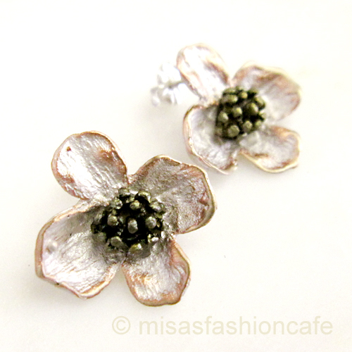 （画像用） マイケルミショー ピアス ハナミズキの花　予約