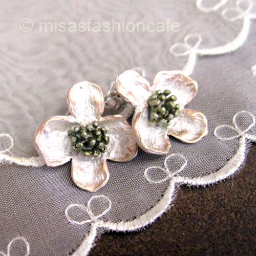 （画像用） マイケルミショー ピアス ハナミズキの花　予約