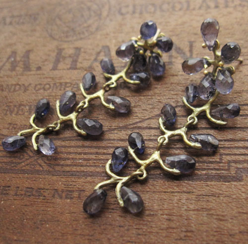 （画像用） マイケルミショー ピアス 天然石・藤の花