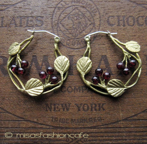 （画像用） Michaud ピアス ガーネットの苺　再販！