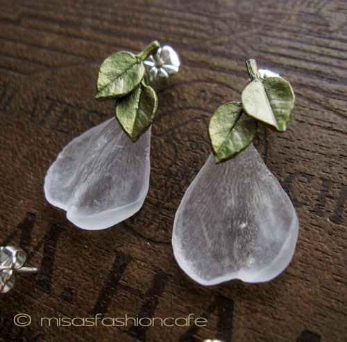 （画像用） マイケルミショー ピアス 　ローズの花びら（ホワイト）