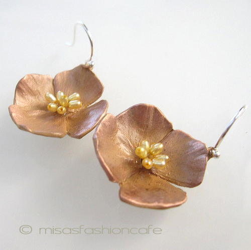 （画像用） マイケルミショー ピアス 真珠 ポピーの花