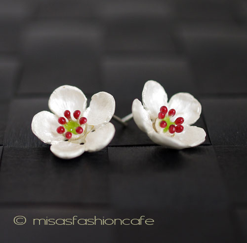 （画像用） マイケルミショー ピアス 梨のお花