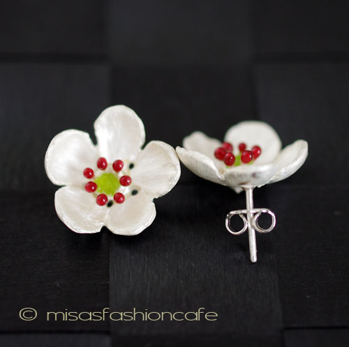 （画像用） マイケルミショー ピアス 梨のお花