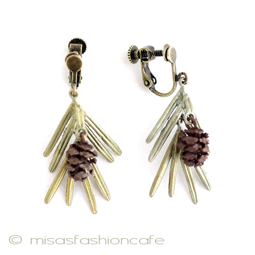 （画像用） マイケルミショー松ぼっくり クリップ・ピアス　 再販！