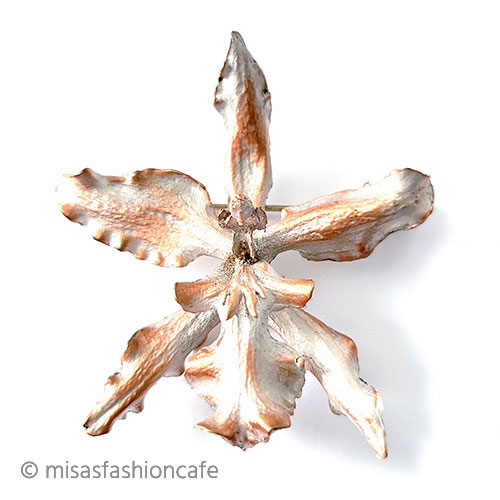 （画像用） マイケルミショー　 蘭ランの花ブローチ