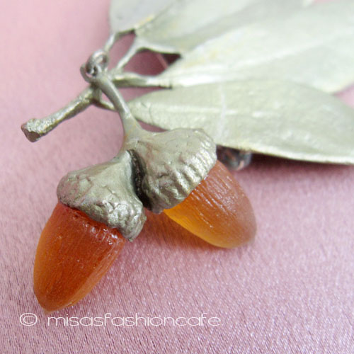 （画像用） マイケルミショー ブローチ 樫の木 どんぐり