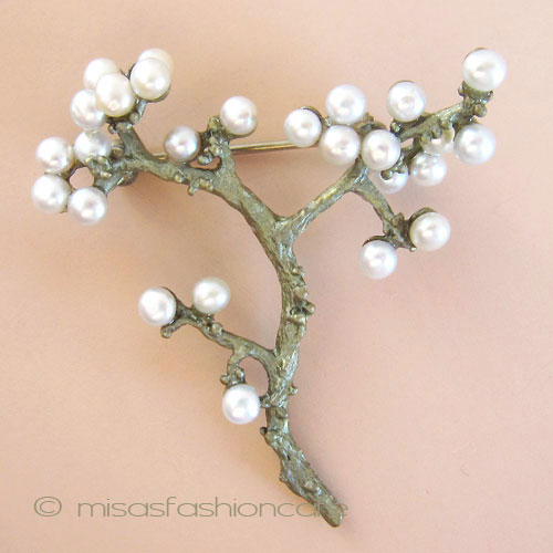 （画像用） 真珠　梅の花　ブローチ
