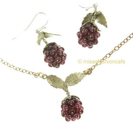 （画像用） マイケル　ミショー　 天然石のラズベリー