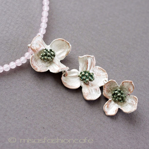 （画像用） Michaud ネックレス ハナミズキのお花