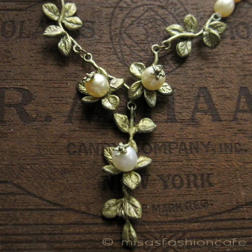 （画像用） Michaud ネックレス 真珠のお花ペンダント