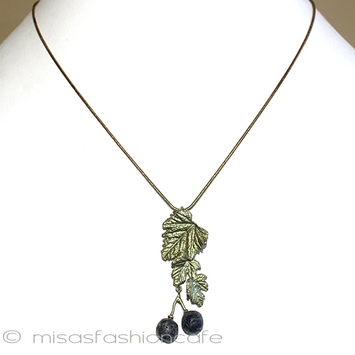 （画像用） マイケルミショーネックレス 天然石　カシスの実