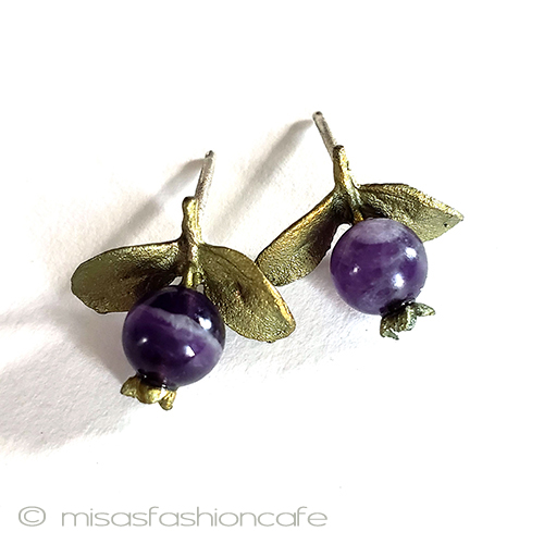 （画像用） マイケルミショー　ピアス アメジストのブルーベリー