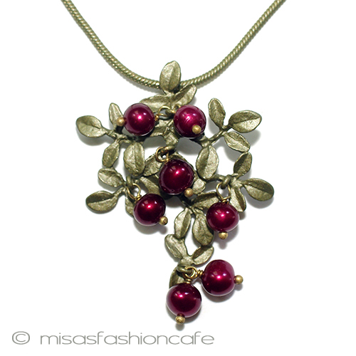 （画像用） 真珠のベリーネックレス