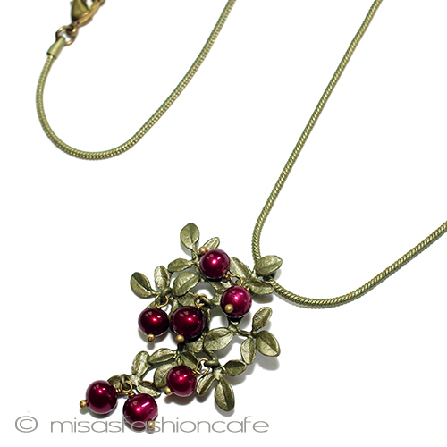 （画像用） 真珠のベリーネックレス