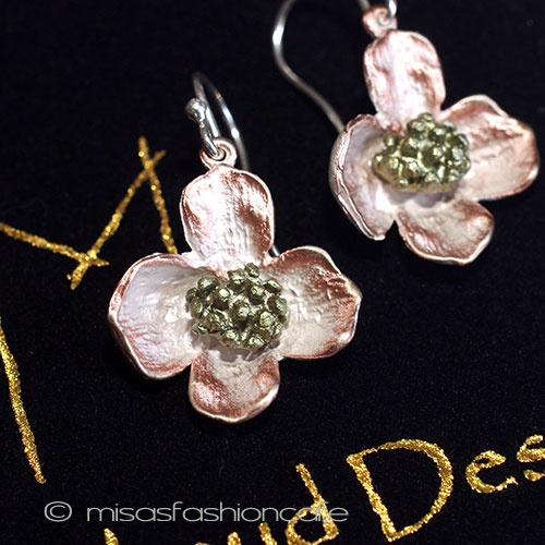 （画像用） ピアス　または　クリップ ハナミズキの花　再販