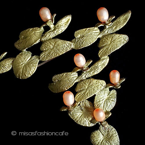 （画像用） マイケルミショー　再販 真珠・睡蓮の花ブローチ