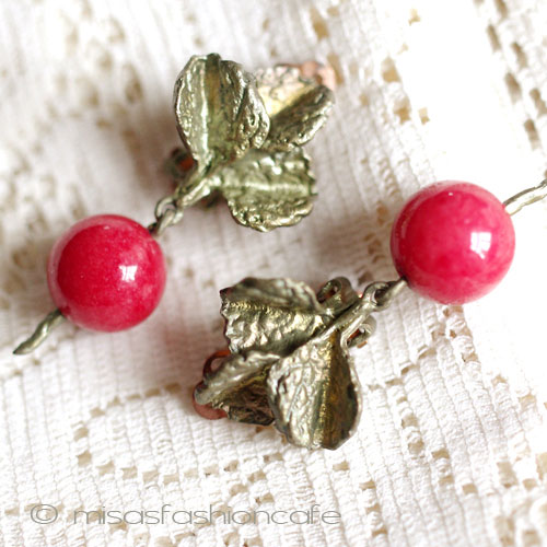 （画像用） マイケルミショー 赤かぶ　イヤリング